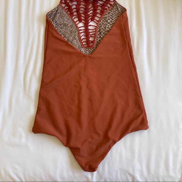 ACACIA TEAHUPOO - Picture 2 of 4